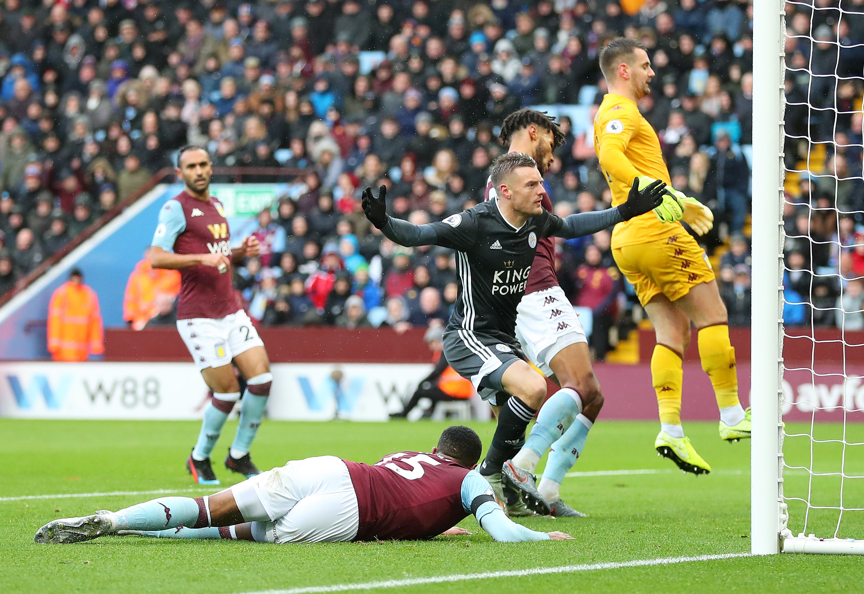 金球奖候选年龄分布：仅莱万80后，登贝莱姆巴佩领衔95后生力军.