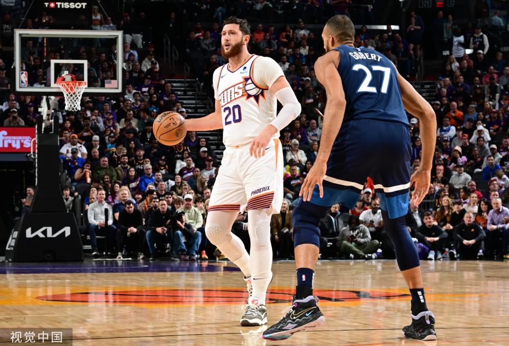 也让他在球 也让他在球